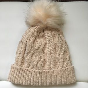 August Accessories NWT beige pompom knit winter beanie hat